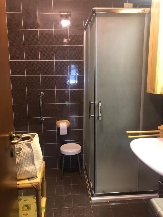 Casa Mic & Tig Lägenhet Menaggio Exteriör bild
